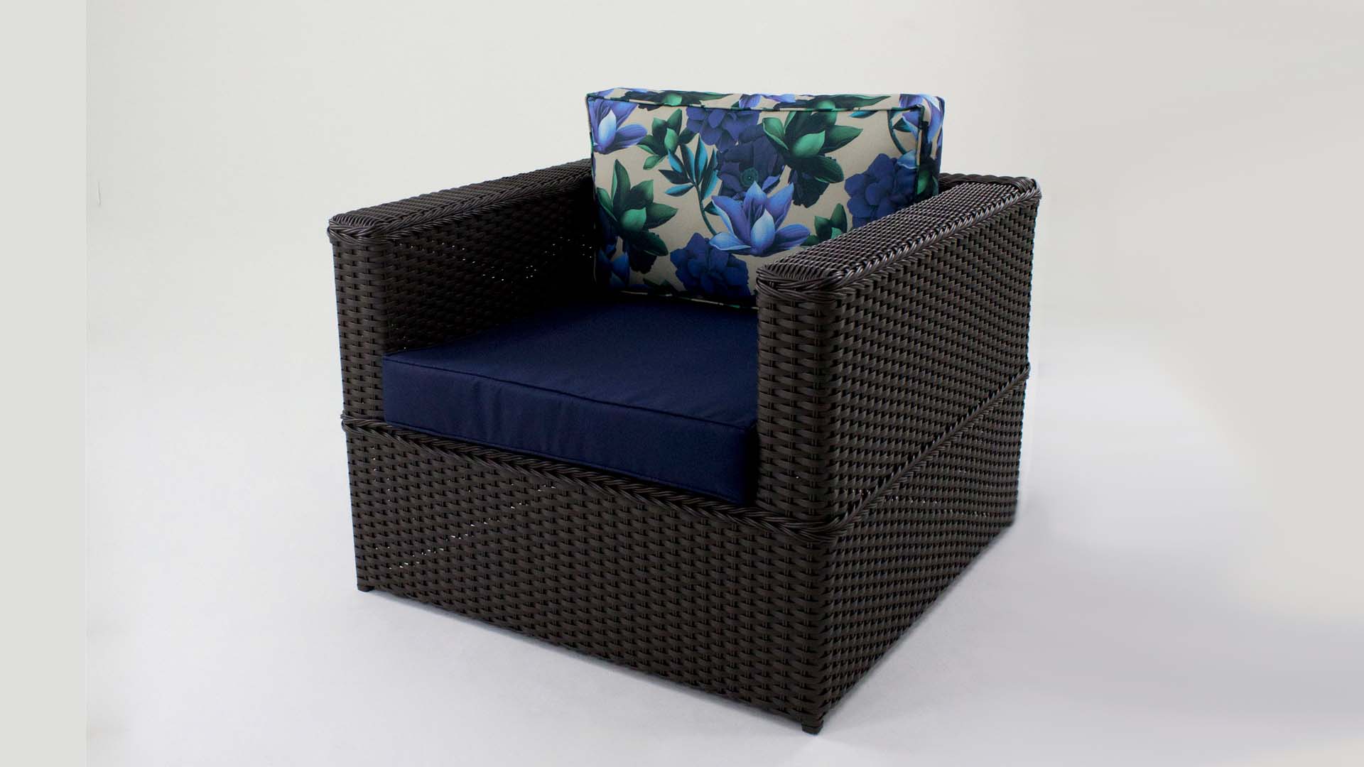 POLTRONA ALBANY – TECIDO AZUL - ZAZ Decor